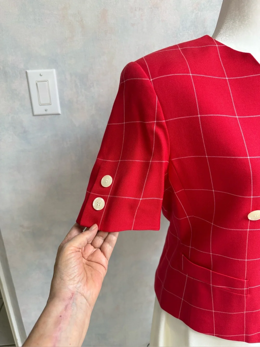 Like New Kasper ASL Red & White Window Pane Short Sleeve Jacket w White Skirt - Picture 4 of 16